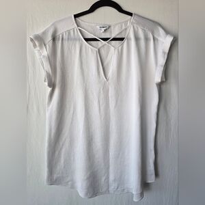 Express White Crisscross V-Neck Blouse Minimalist Chic Quiet Luxury Clean Girl